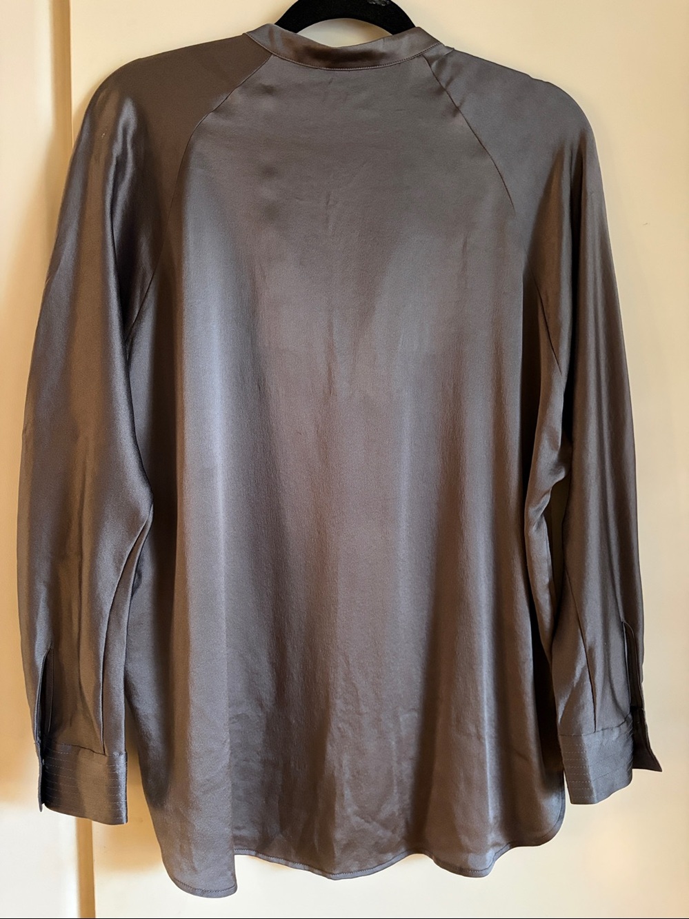 Vince 100% Silk Blouse Small - Picture 2 of 7